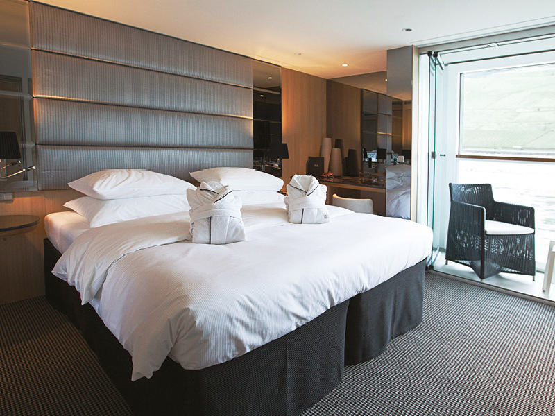 Deluxe Balcony Suite